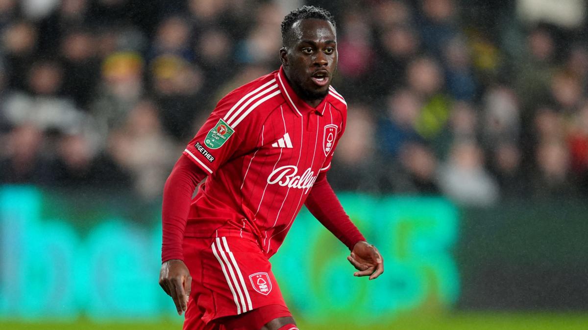 Arnaud Kalimuendo rejoint Francfort