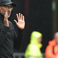 Ça devait s'arrêter, ça continue. Je n'ai jamais été prêt à partir