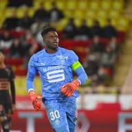 Brice Samba écarté du groupe pour le déplacement à Lens