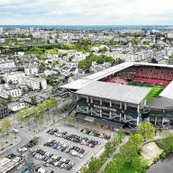 Construire plus grand pour mieux voir les défaites