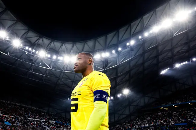Mandanda proche de la retraite