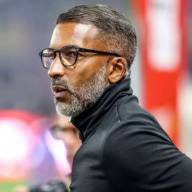 Menacé, Habib Beye sort de ses gongs