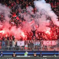 Des supporters attaqués après la victoire, que s’est-il vraiment passé ?